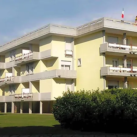 With Swimming Pool In Luni Mare 3* Ortonovo