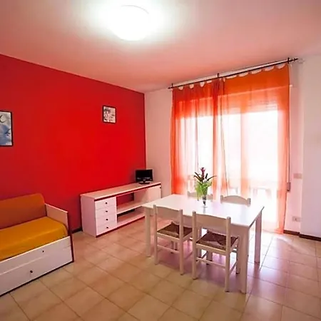 With Swimming Pool In Luni Mare Ortonovo